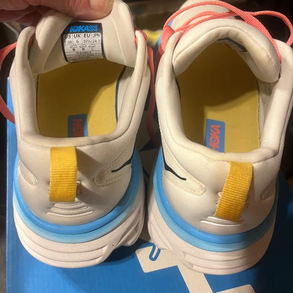 hoka bondi 8 - Picture 3 of 6